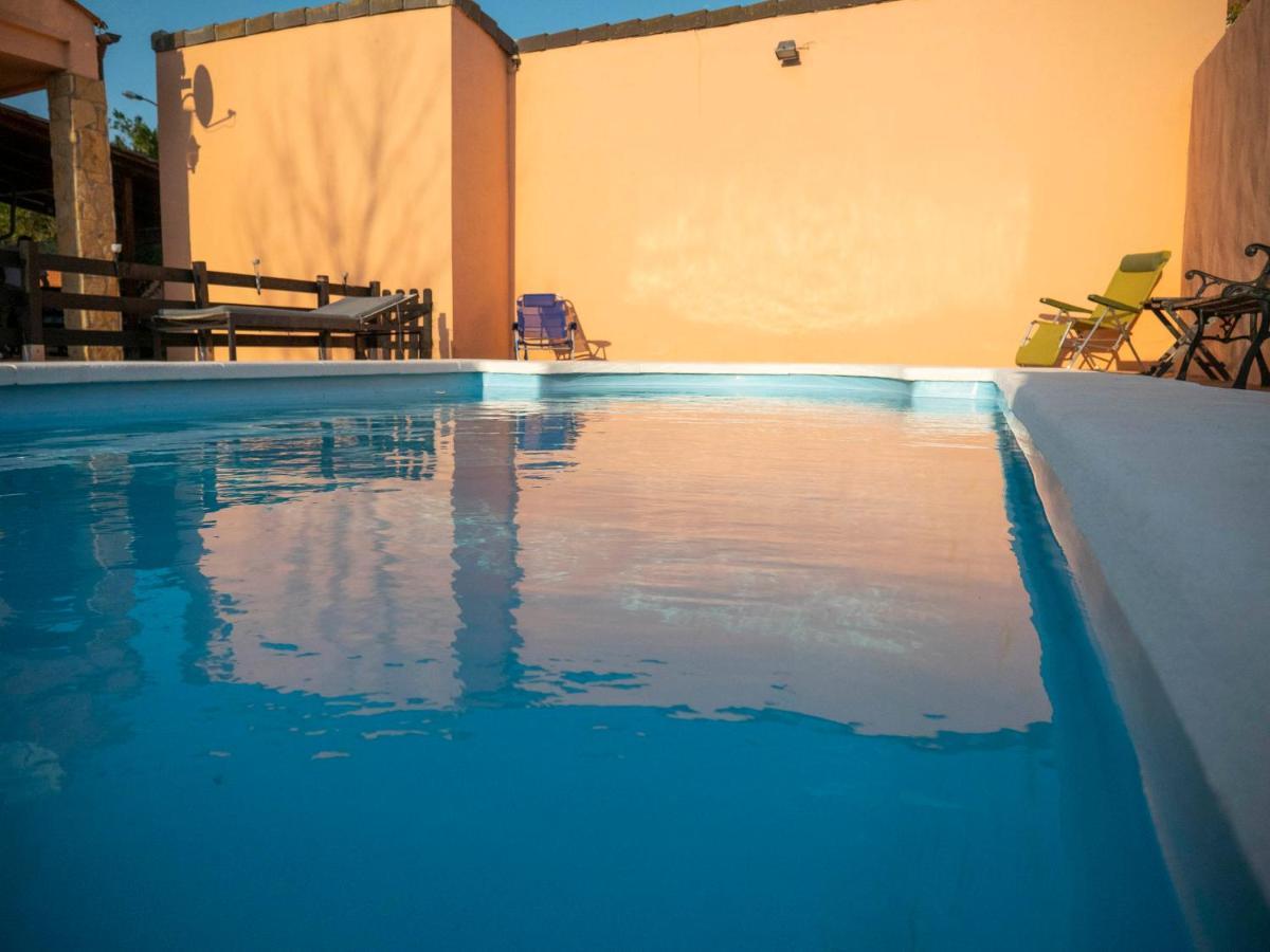 テルエル La Casa De Rosaヴィラ エクステリア 写真